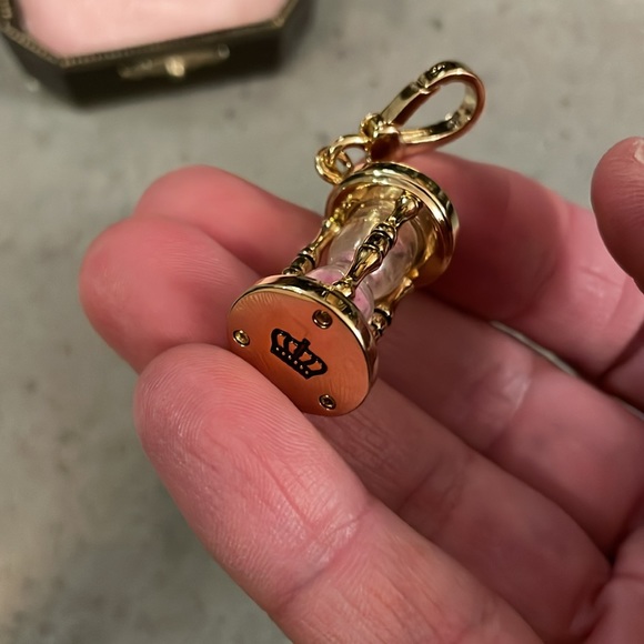 Retired Juicy Couture pink hourglass charm YJRU2195 new in box - Picture 10 of 17